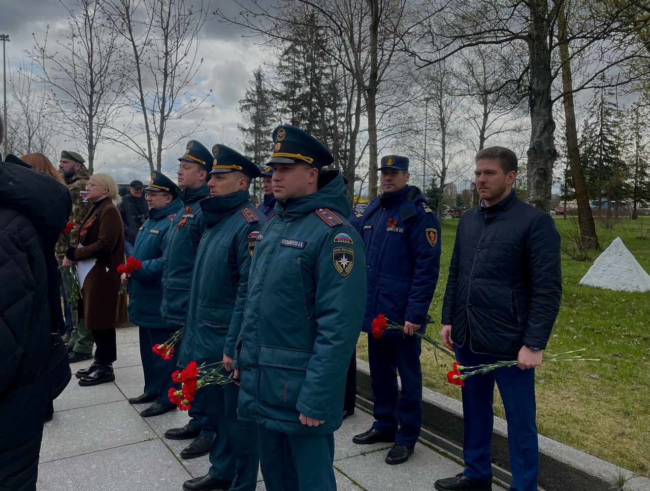 Новости пушкина спб. Эфир в александровском парке в питере. Фотографии памяти пушкина. Клуб "ветеран" пушкин спб. Новости об ас пушкине.